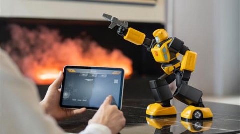 从“屏幕背后”到“眼前帮手”：AI代理机器人技术正在如何接管我们的体力活？